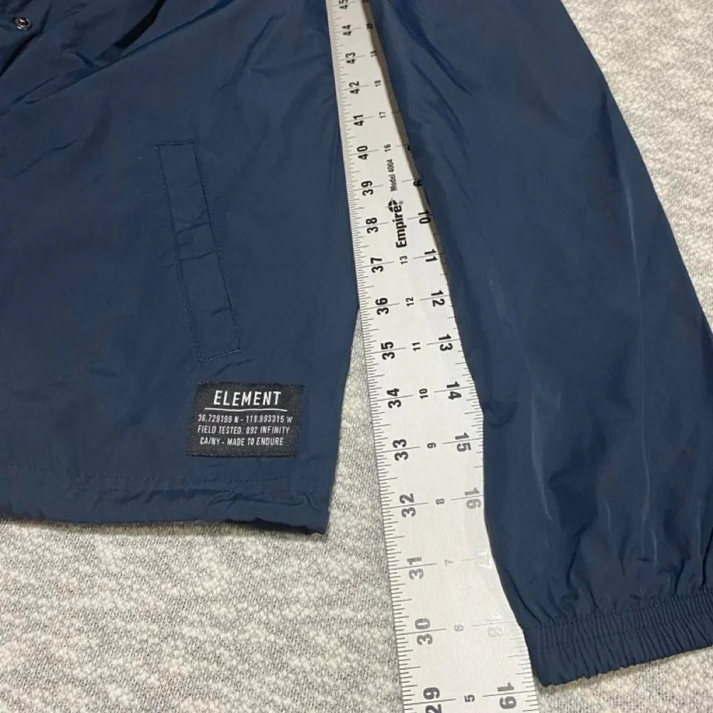 Element Eden navy blue windbreaker jacket in size l. Snip closure. SKU-B581